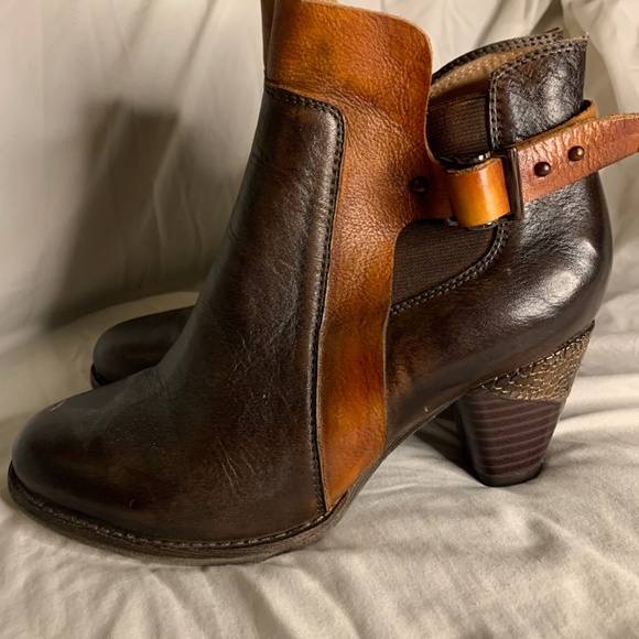 Corkys Artwell Booties - Picture 3 of 6